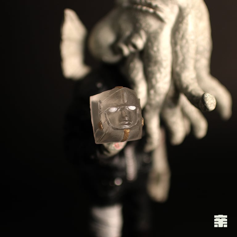 Phantom (Gold)