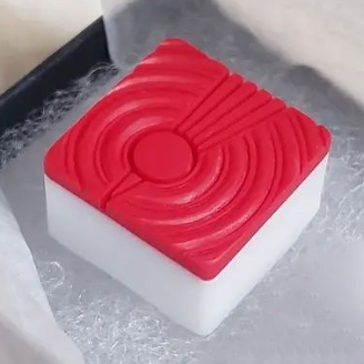 Red & White Chi (Cherry Height)