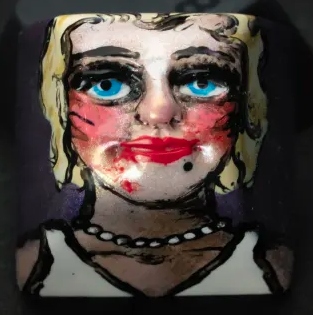 Makeup your mind (Still Undecided) Marilyn