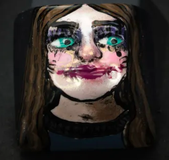 Makeup your mind (Still Undecided) Daphne