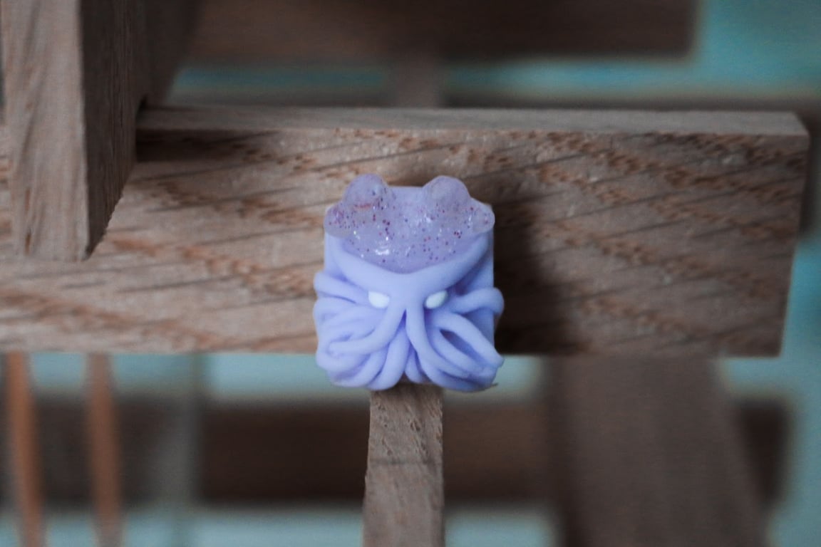 Lavender Kathuloo (White Eyes)