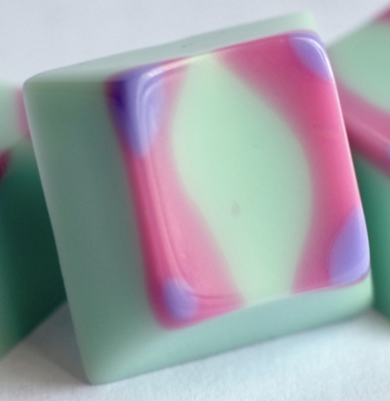 Macaron II
