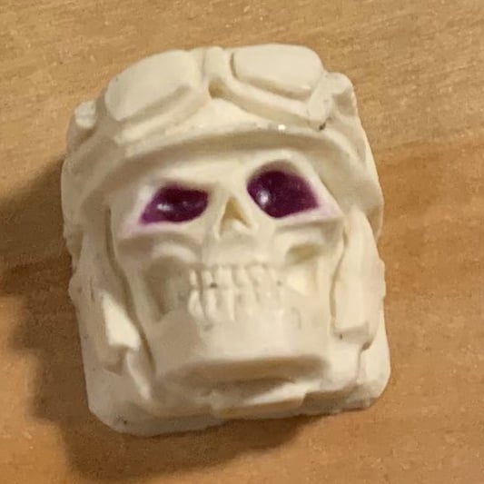 Violet On Cream