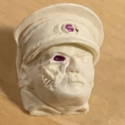 Violet On Cream