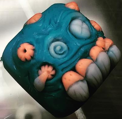 Peachy Blu