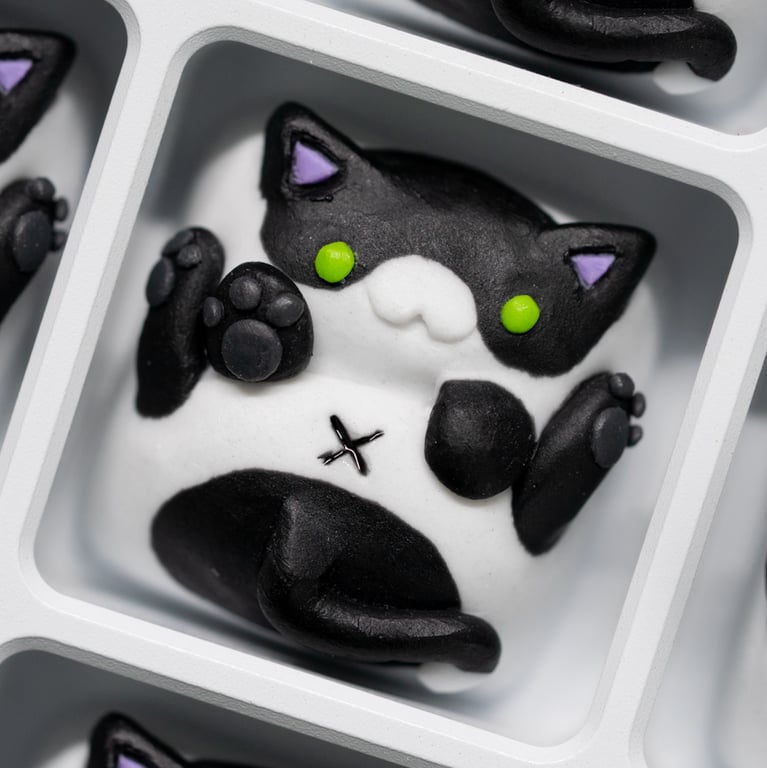 Catbutt (x tinymakesthings)