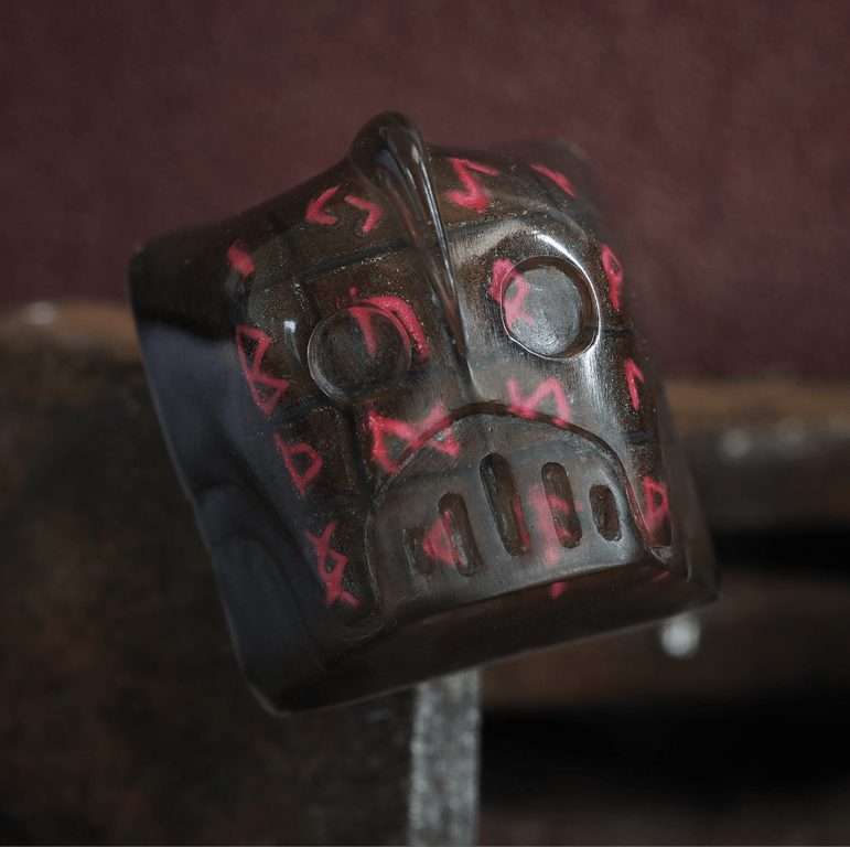 Rune (Pink)