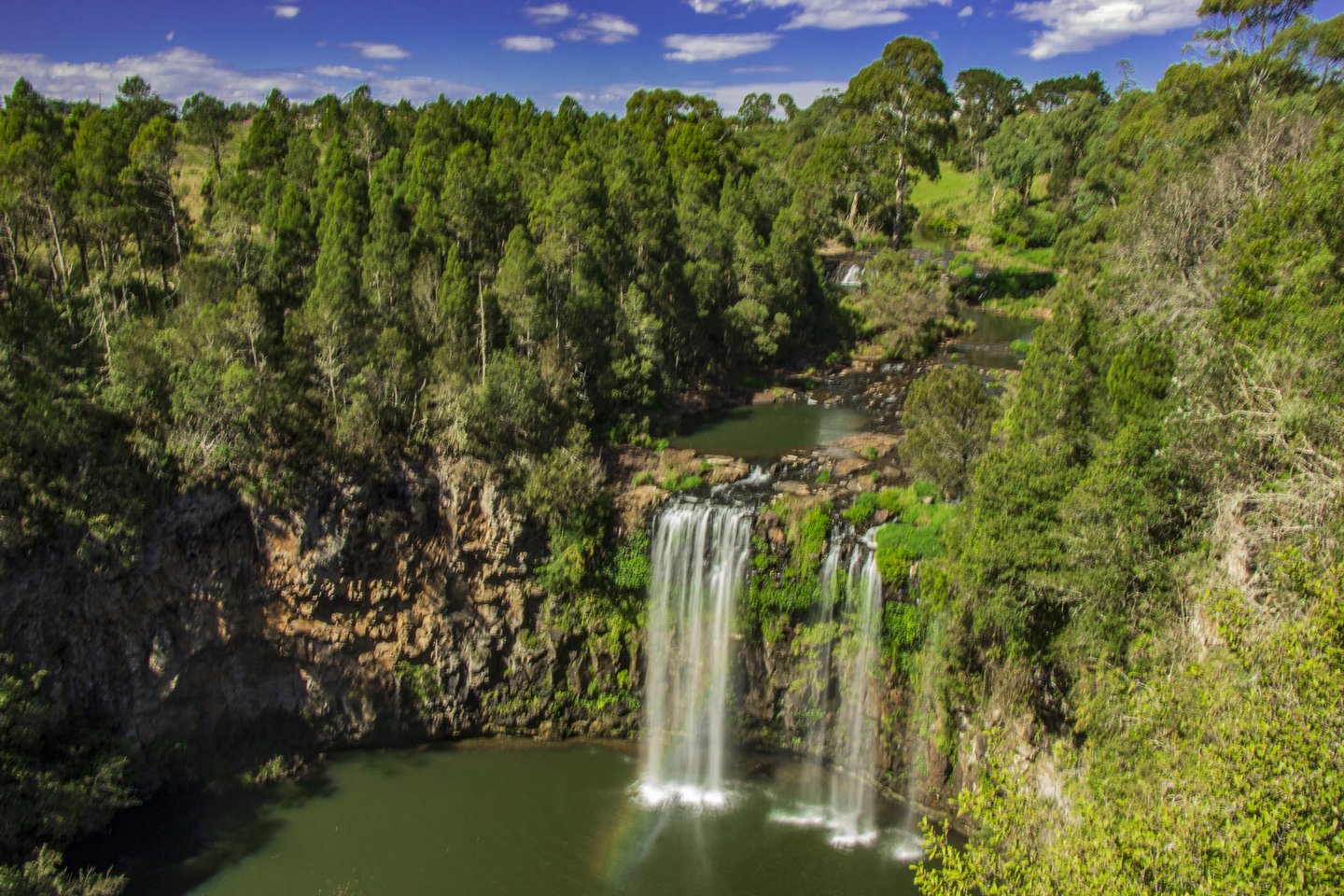 Dangar Falls in Dorrigio National Park on a sunny day