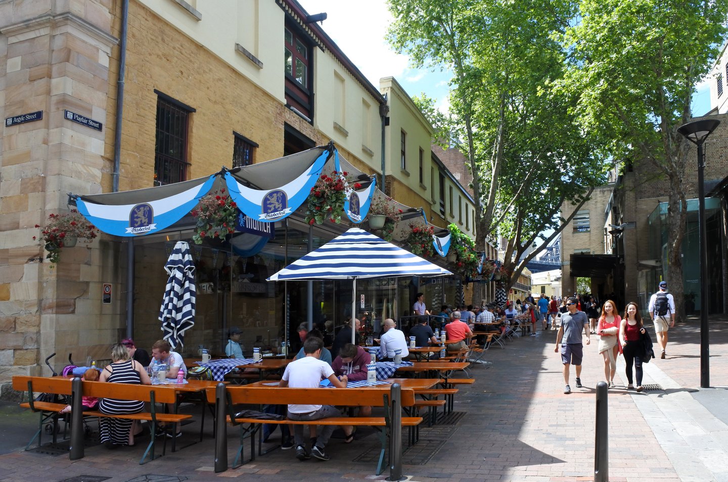 People having lunch at a restaurant in The Rocks in Sydney.