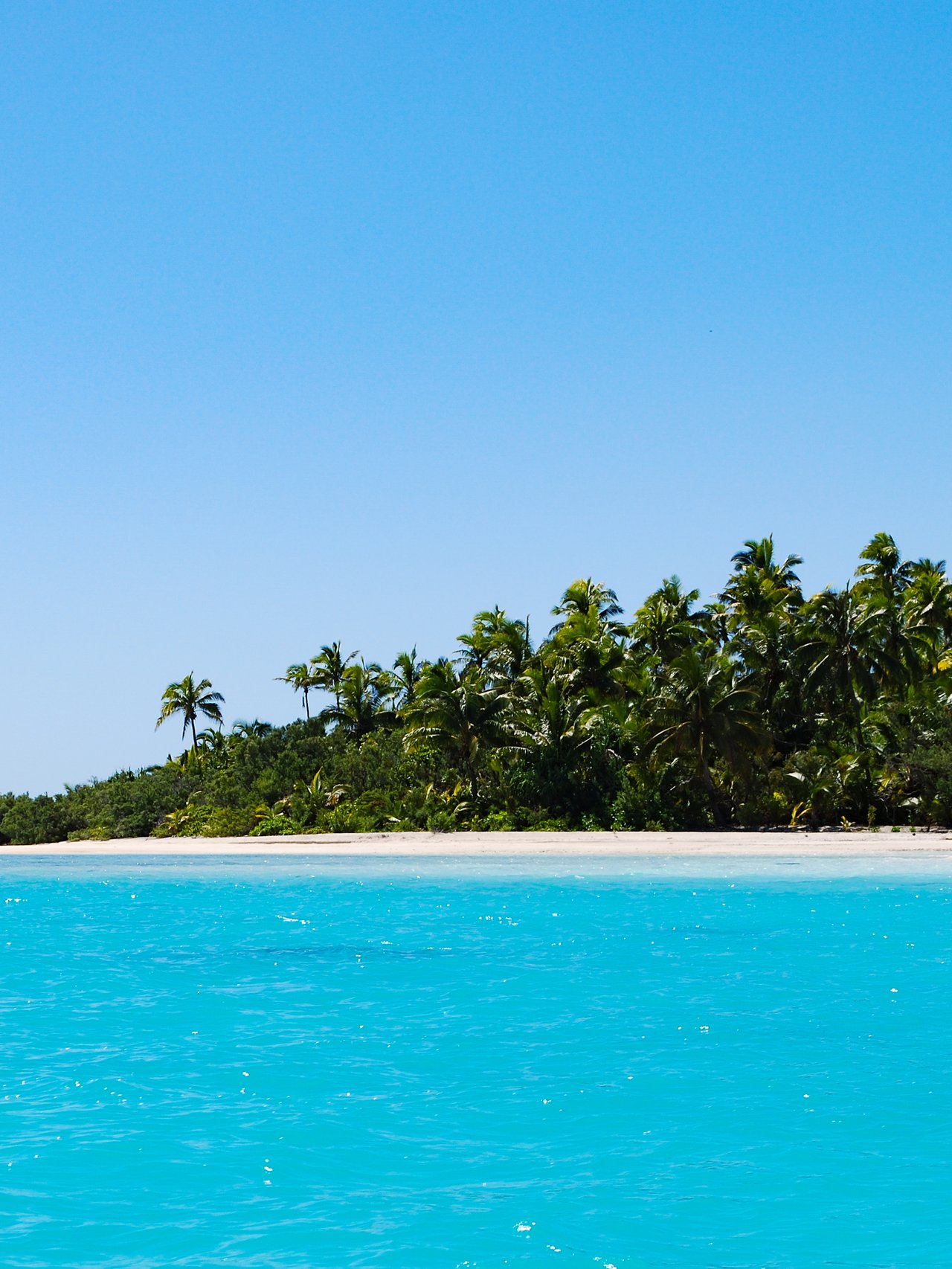 Aitutaki view from the water