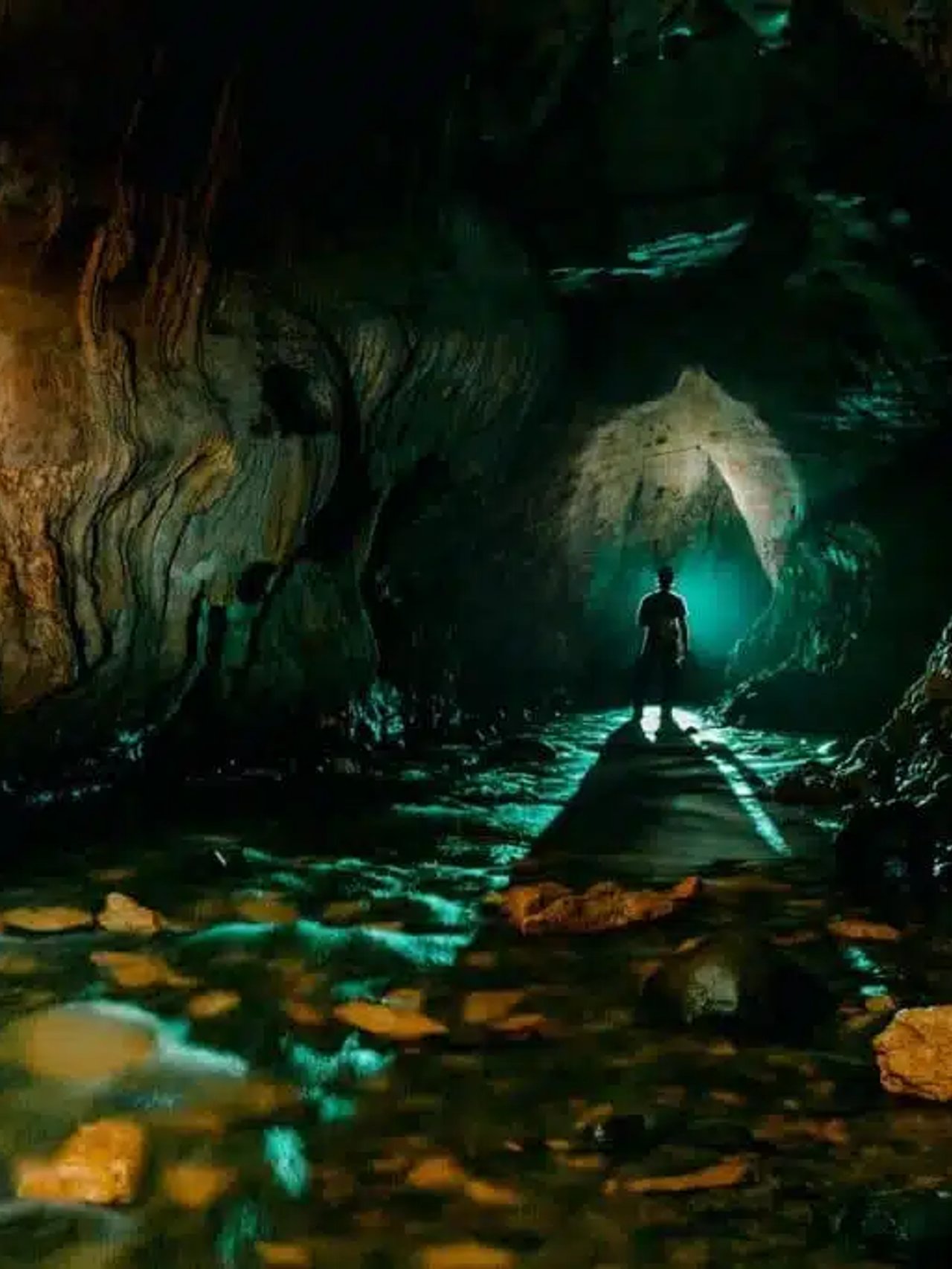 Exploring the Venado Caves in Costa Rica