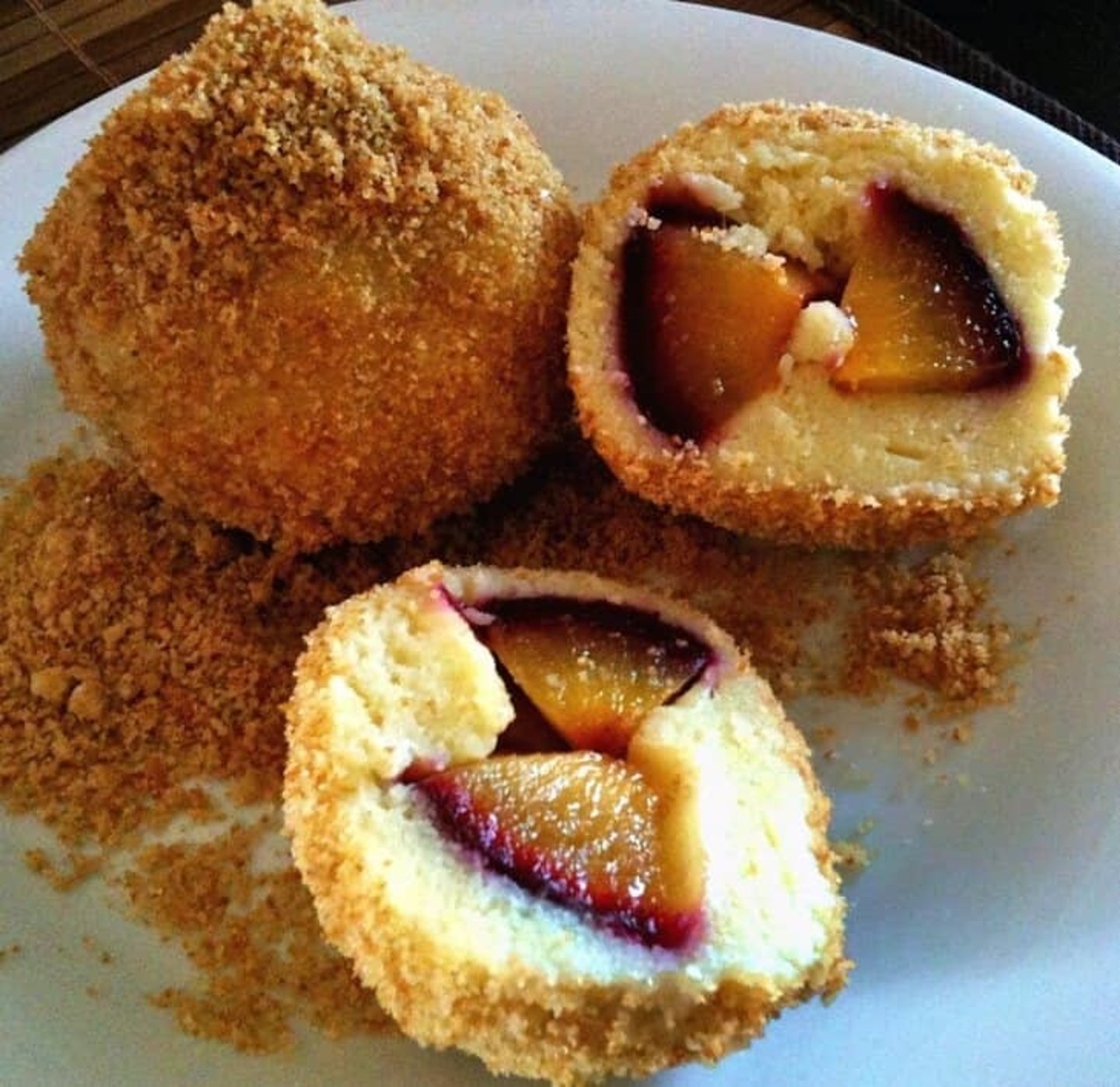 Găluşte cu prune, plum dumplings popular in Eastern Europe