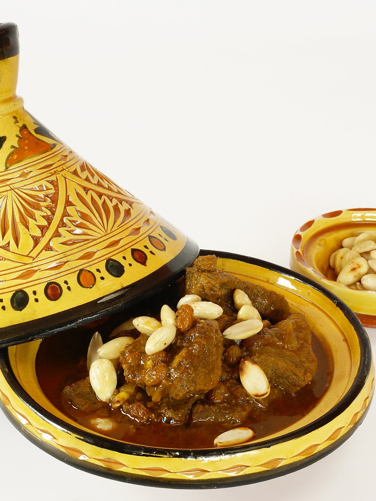 Moroccan lamb tagine with almonds and raisins