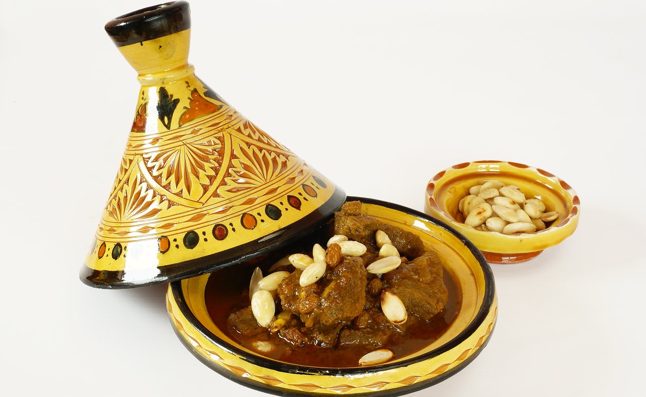 Moroccan lamb tagine with almonds and raisins