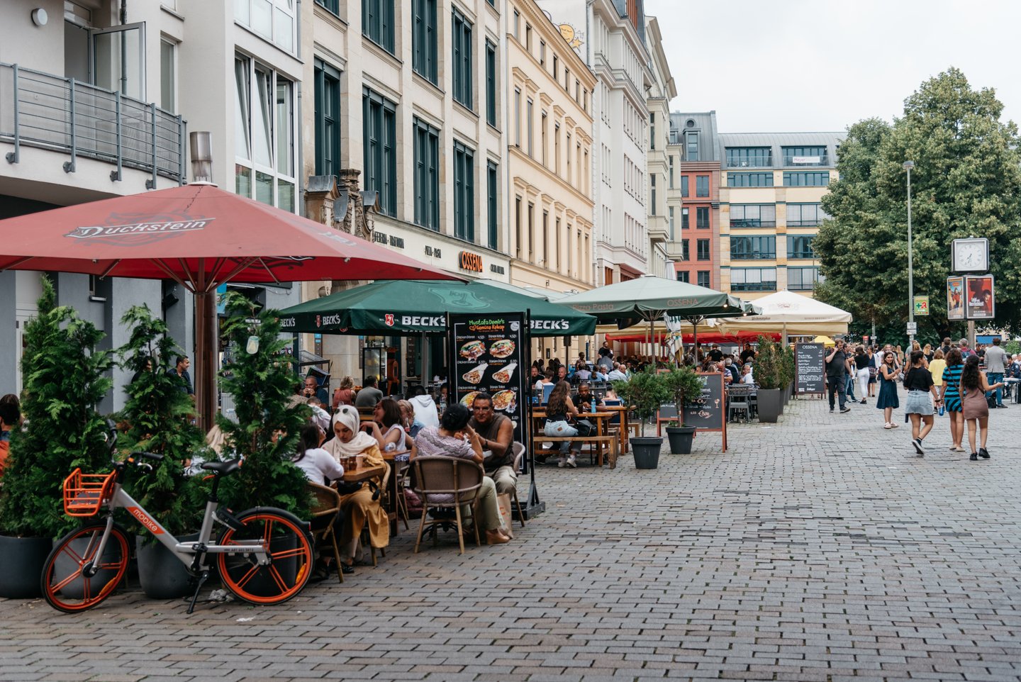 Restaurants with outdoor dining at Hackescher Market in Berlin