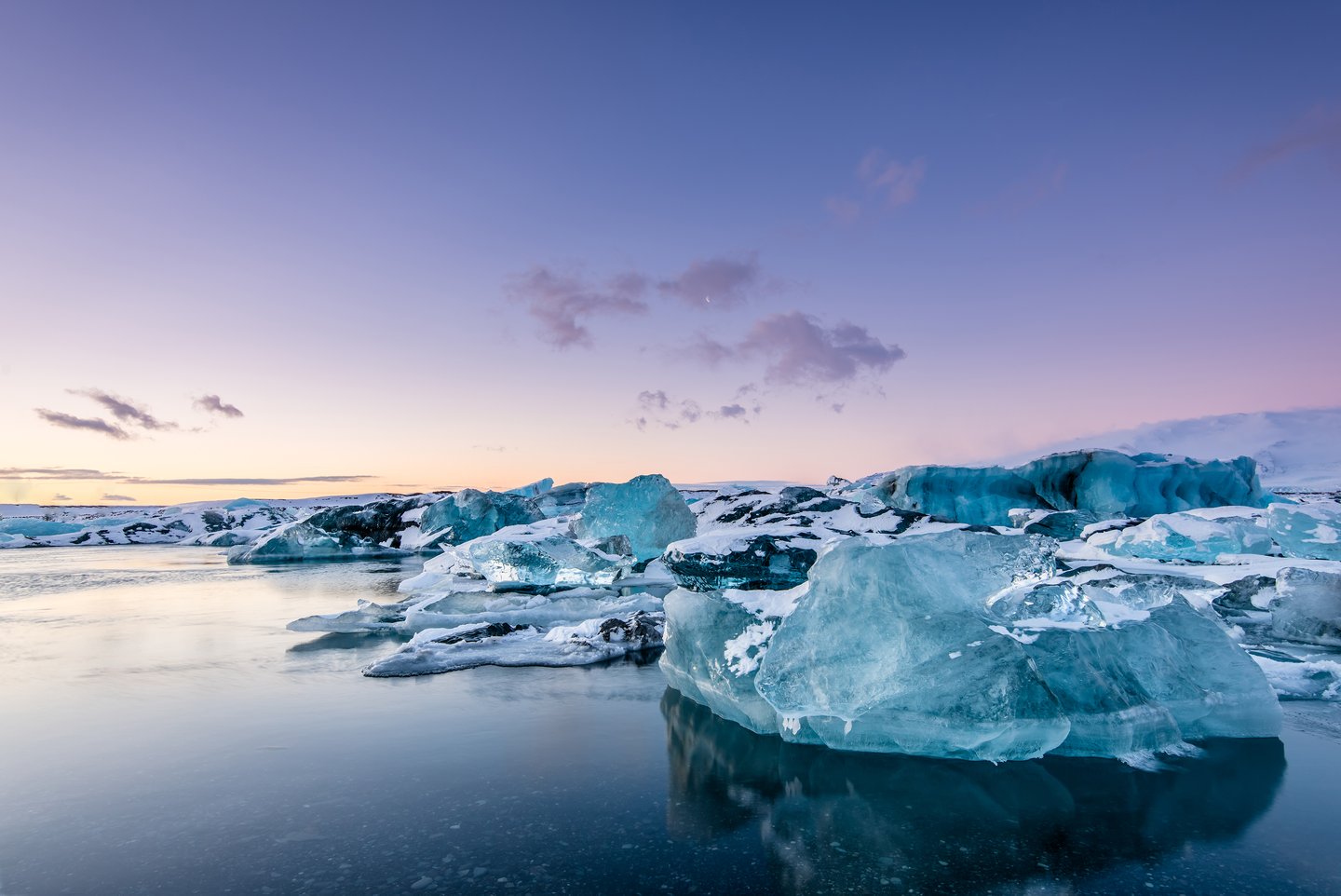 Icebergs and glaciers in Jökulsárlón Glacier Lagoon, Iceland
