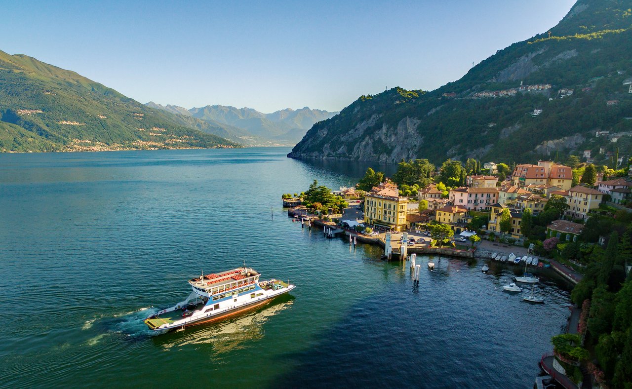 A ferry heading to the town of Varenna in Lake Como