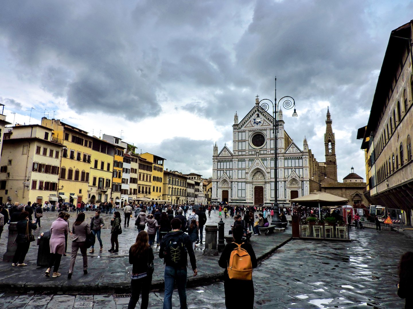 The piazza by the Santa Croce catherdral