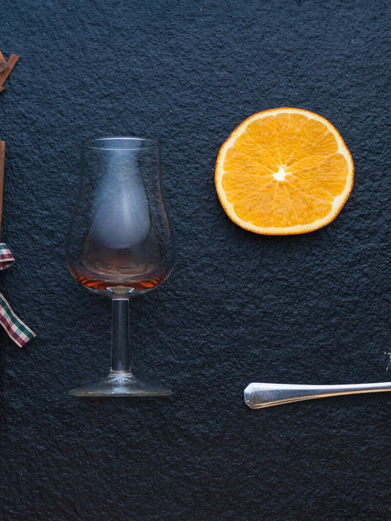 Ingredients for mulled wine