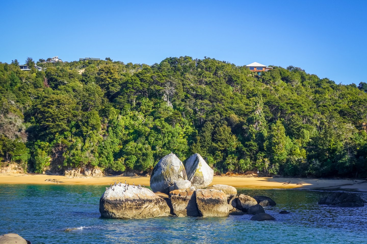 Split Apple Rock in Abel Tasman National Park, New Zealand
