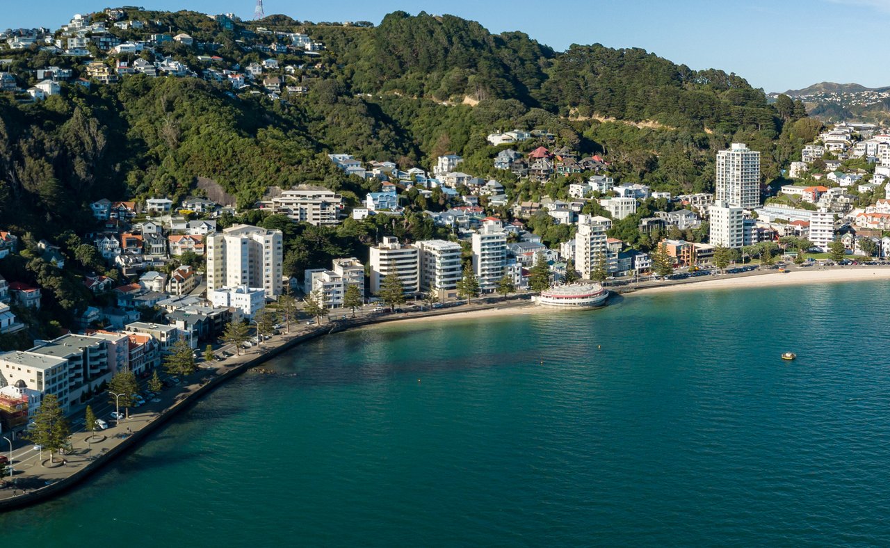 A panoramic view of Oriental Bay in Wellington, New Zealand