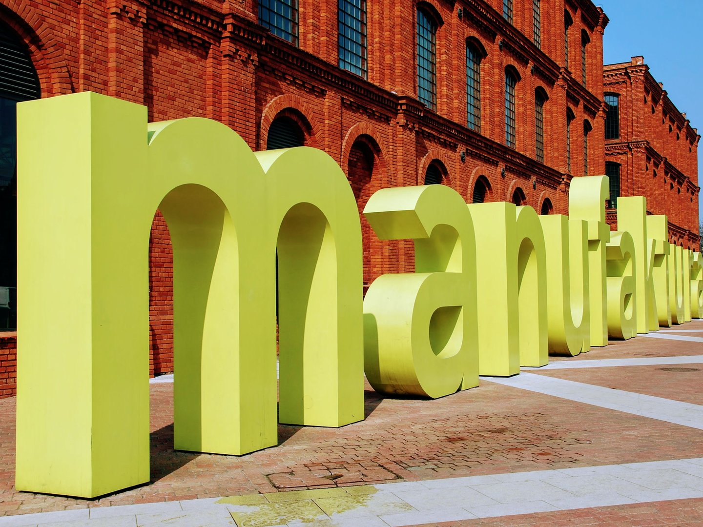 Giant Manufaktura sign in Lodz