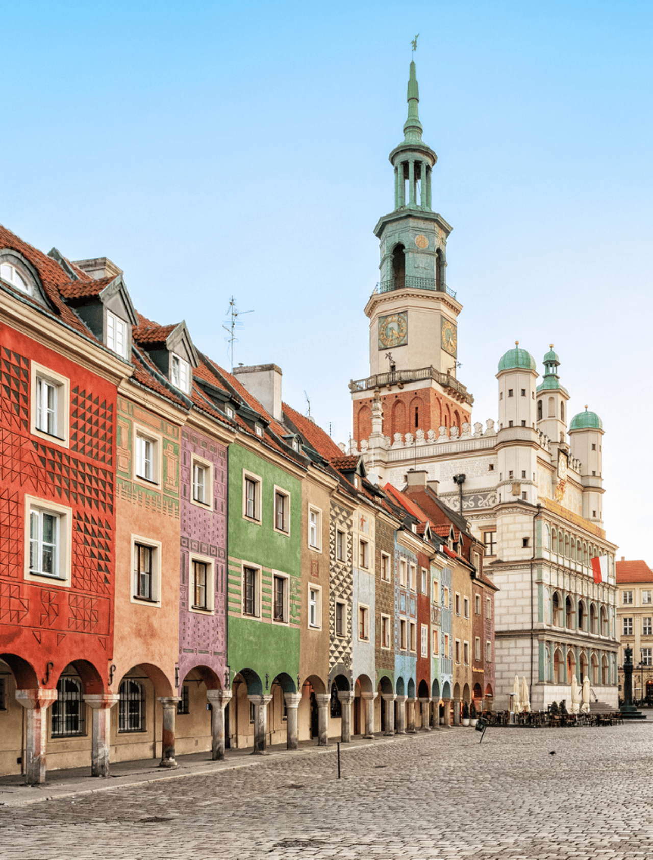 Rynek square with small colorful houses and old Town Hall in Poznan, Poland