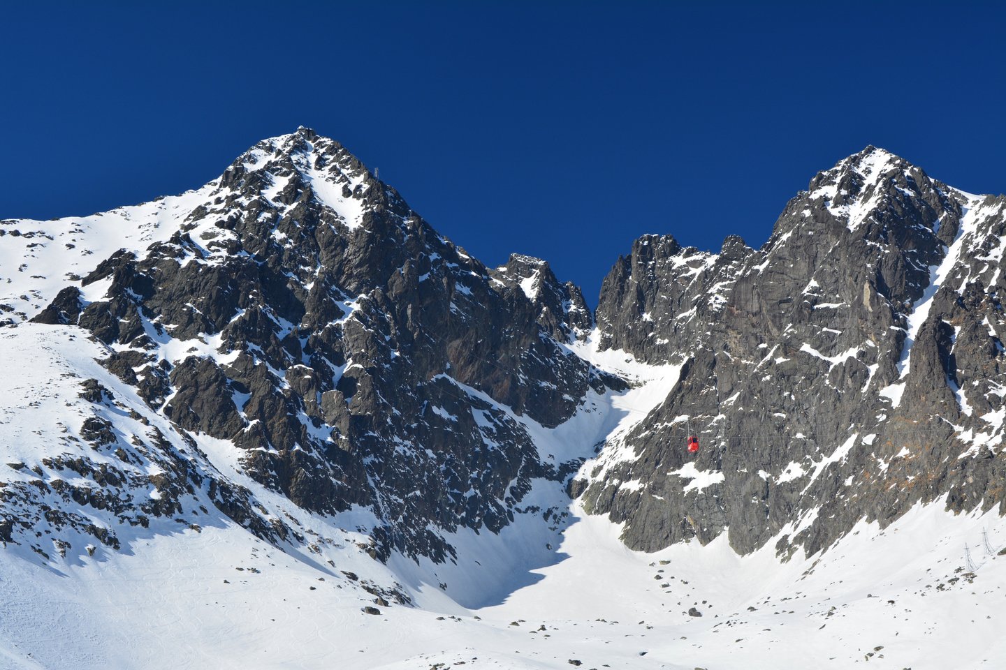 A cable car heading up to Lomnicky Peak in the High Tatras, Slovakia 