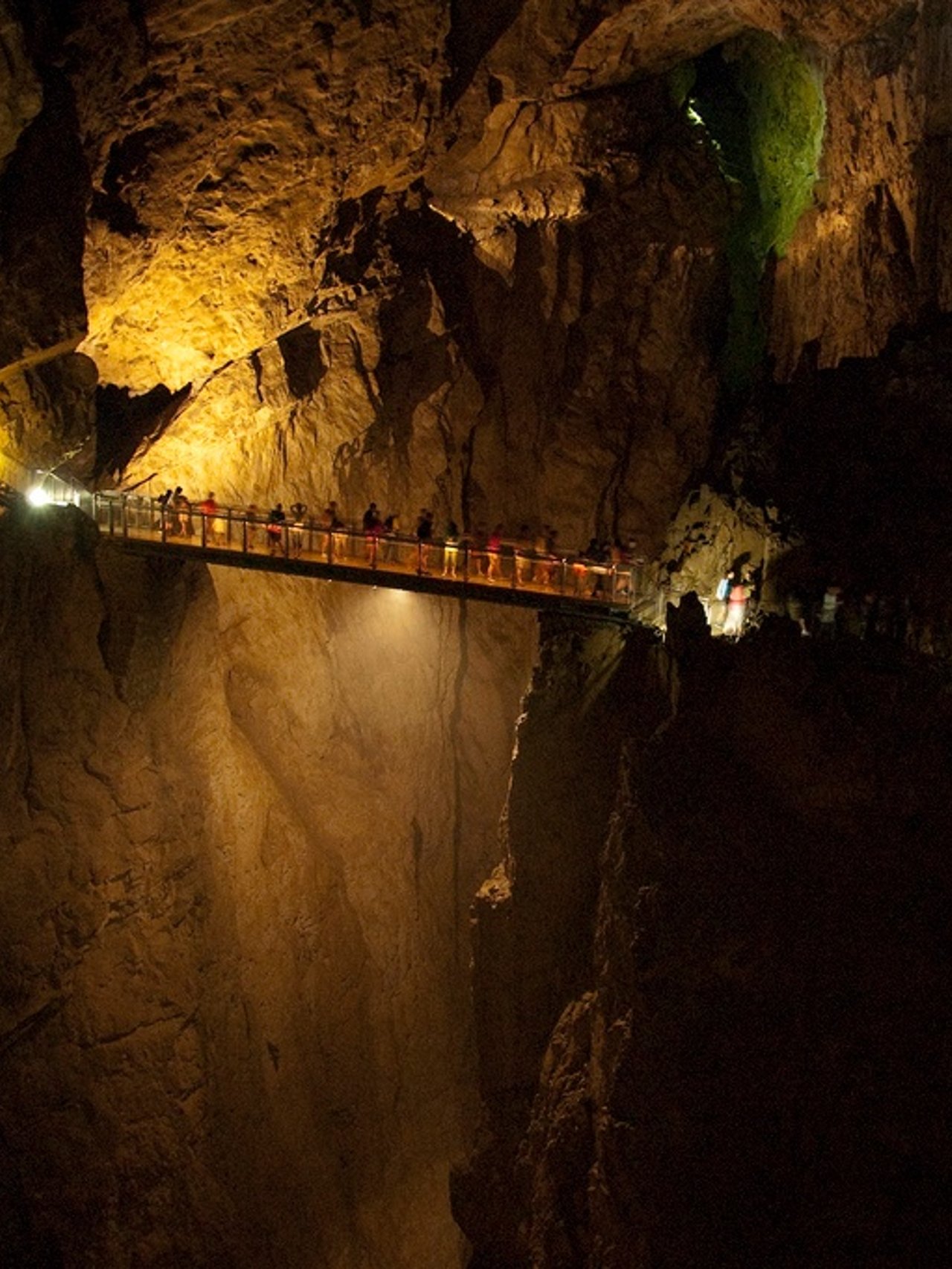 Cavern in the Škocjan Caves by Ramón from Llanera, España