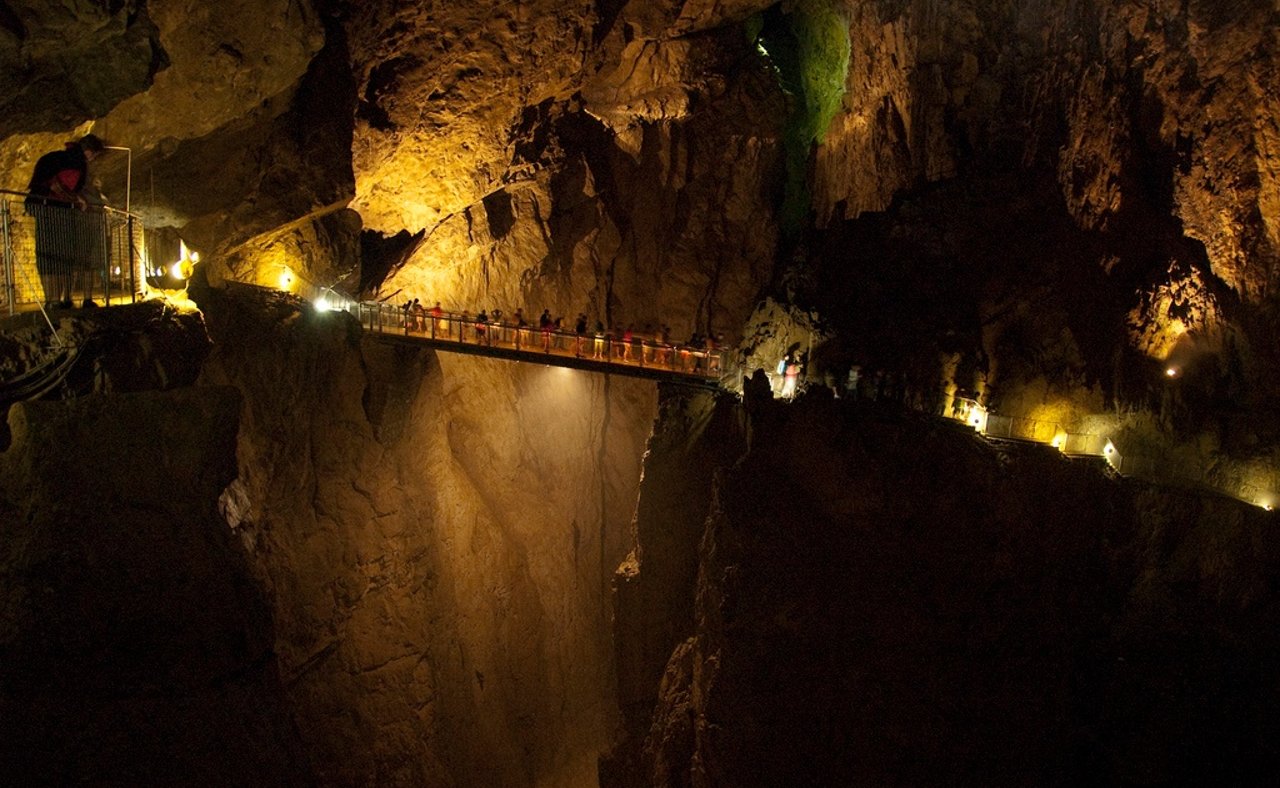 Cavern in the Škocjan Caves by Ramón from Llanera, España