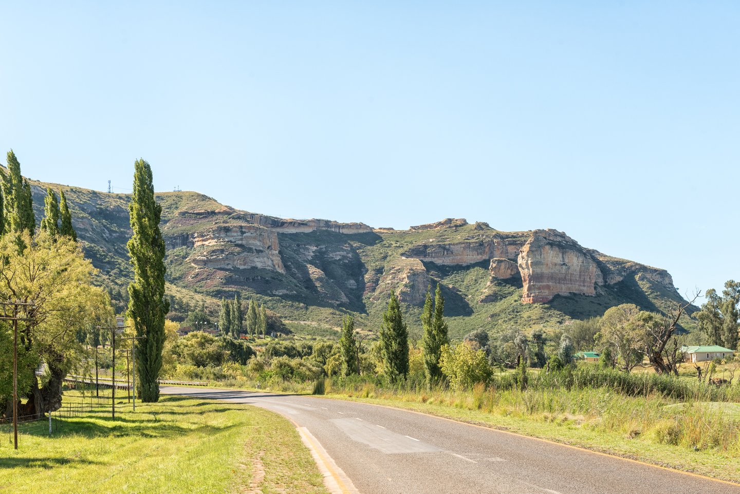 Countryside in north Clarens with Titanic Rock on the right