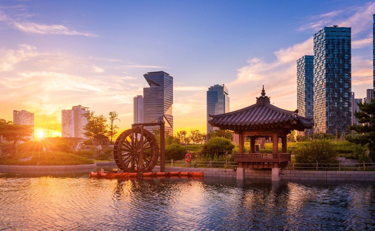 Sunset over Central Park in Incheon, South Korea