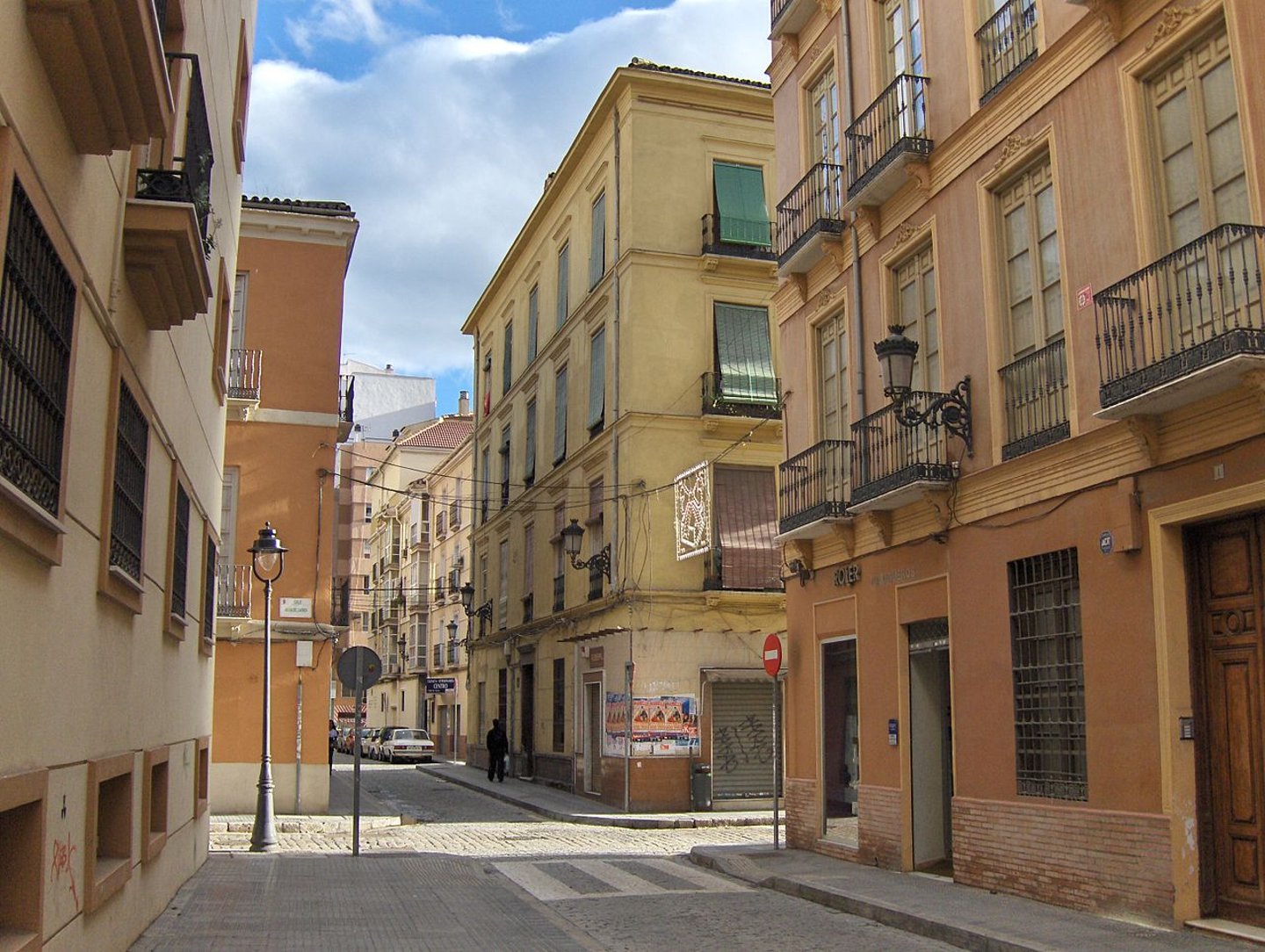 An empty street in Perchel Sur, Malaga