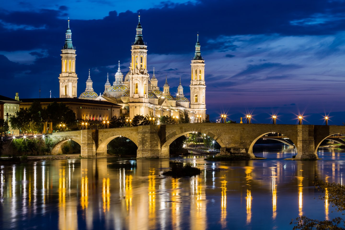 The Cathedral-Basilica of the Lady of the Pillar in Zaragoza at night