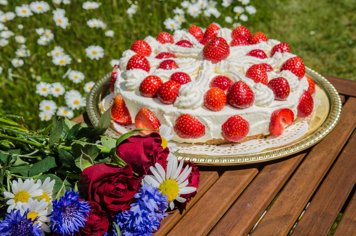 Flowers and cake for Midsomer in Sweden