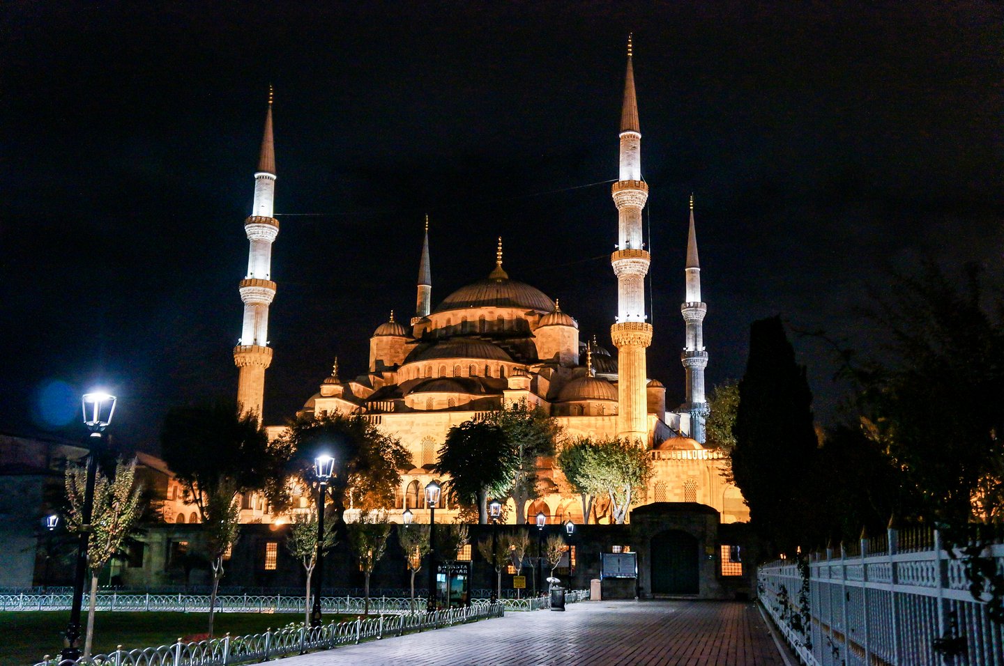 The Blue Mosque at night