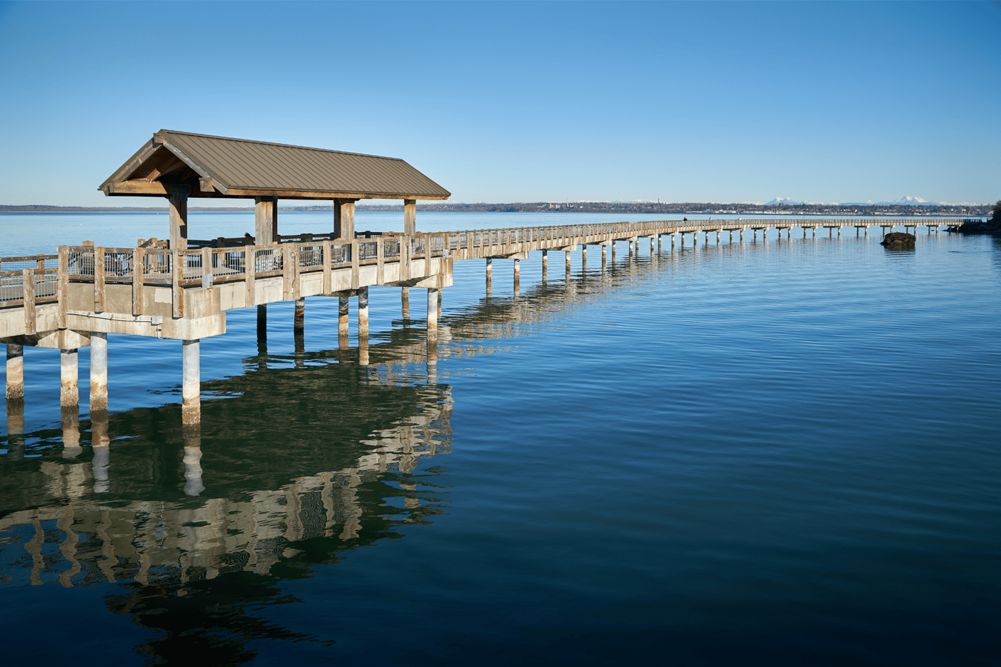 Boulevard Park Pier on the shore of Bellingham Bay in Bellingham, Washington, USA.