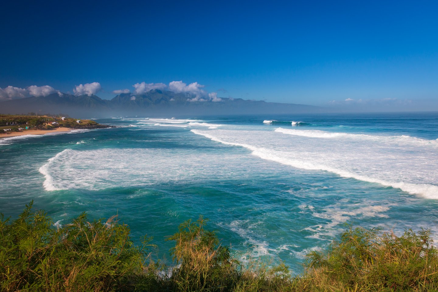 Waves at Hookipa Beach Park in Maui, Hawaii