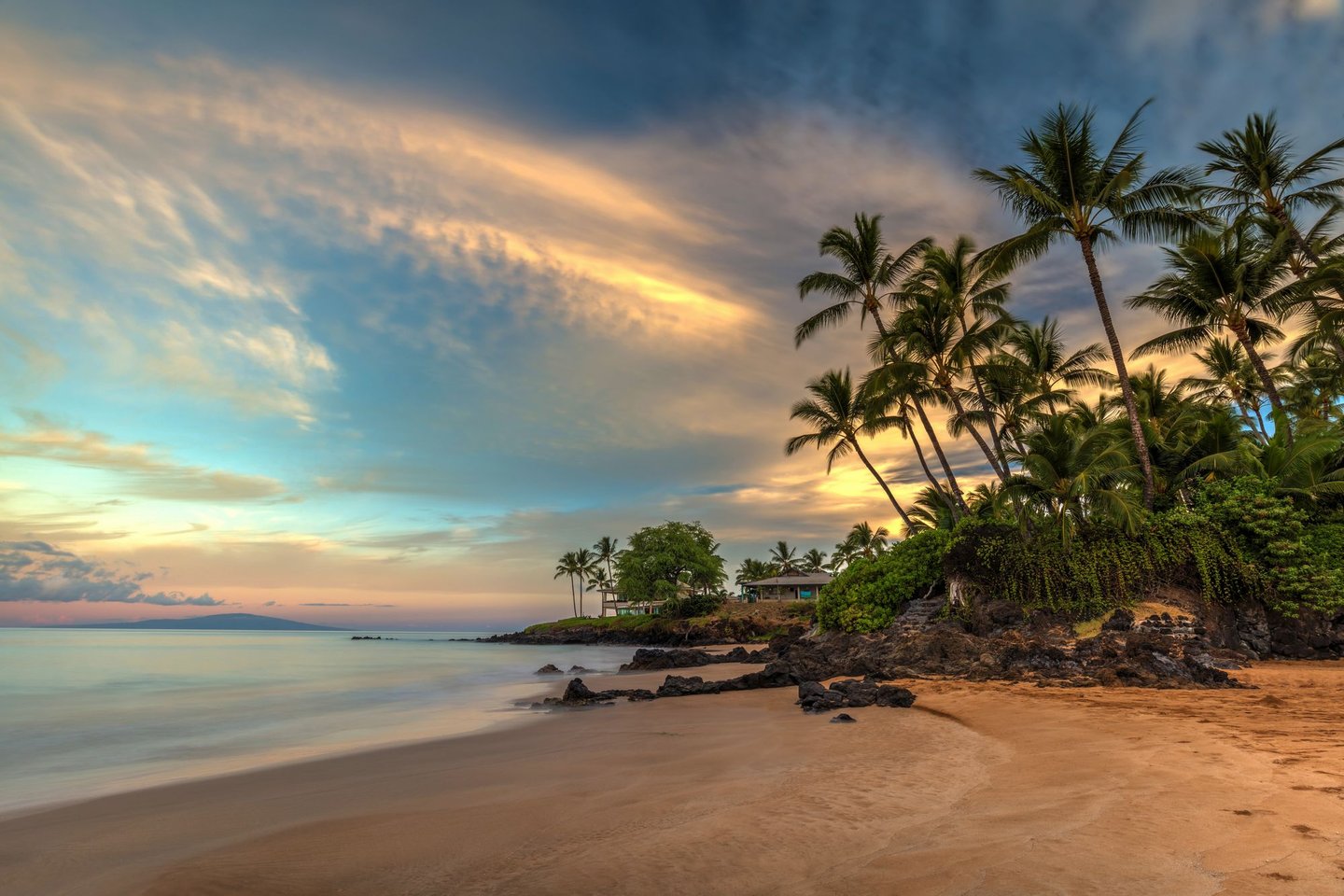 Sunrise at Po'olenalena Beach in Makena, Maui.