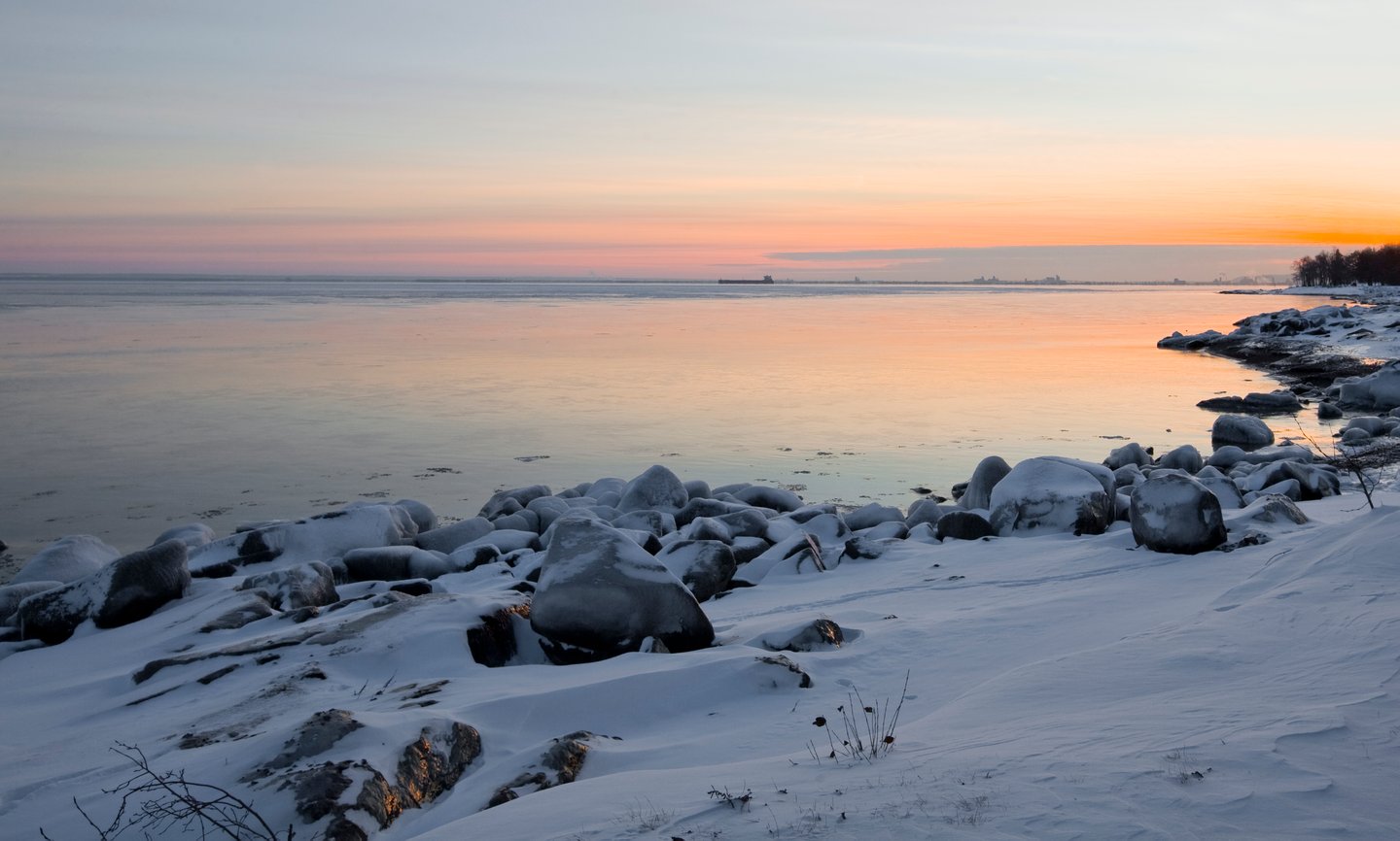 Snow on the banks of Lake Superior