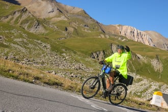 image 5081b2f7-9ee7-4402-7234-08021e932d00