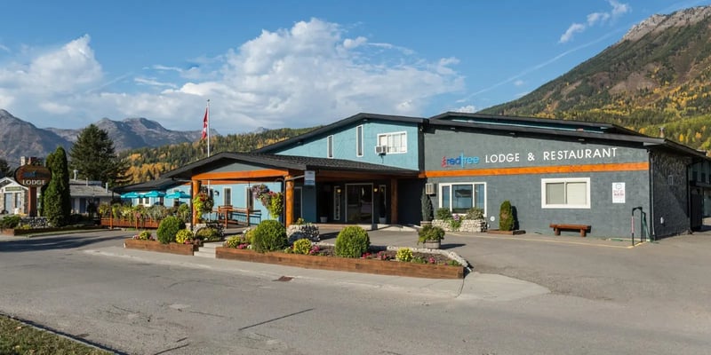Red Tree Lodge