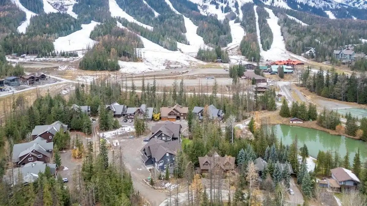 Polar Peak Lodges photo 4