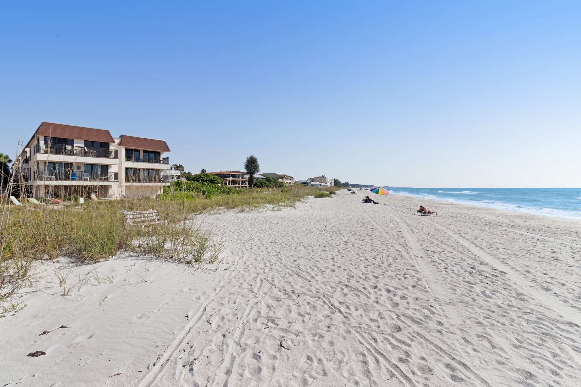 Waters Edge 208 S 18