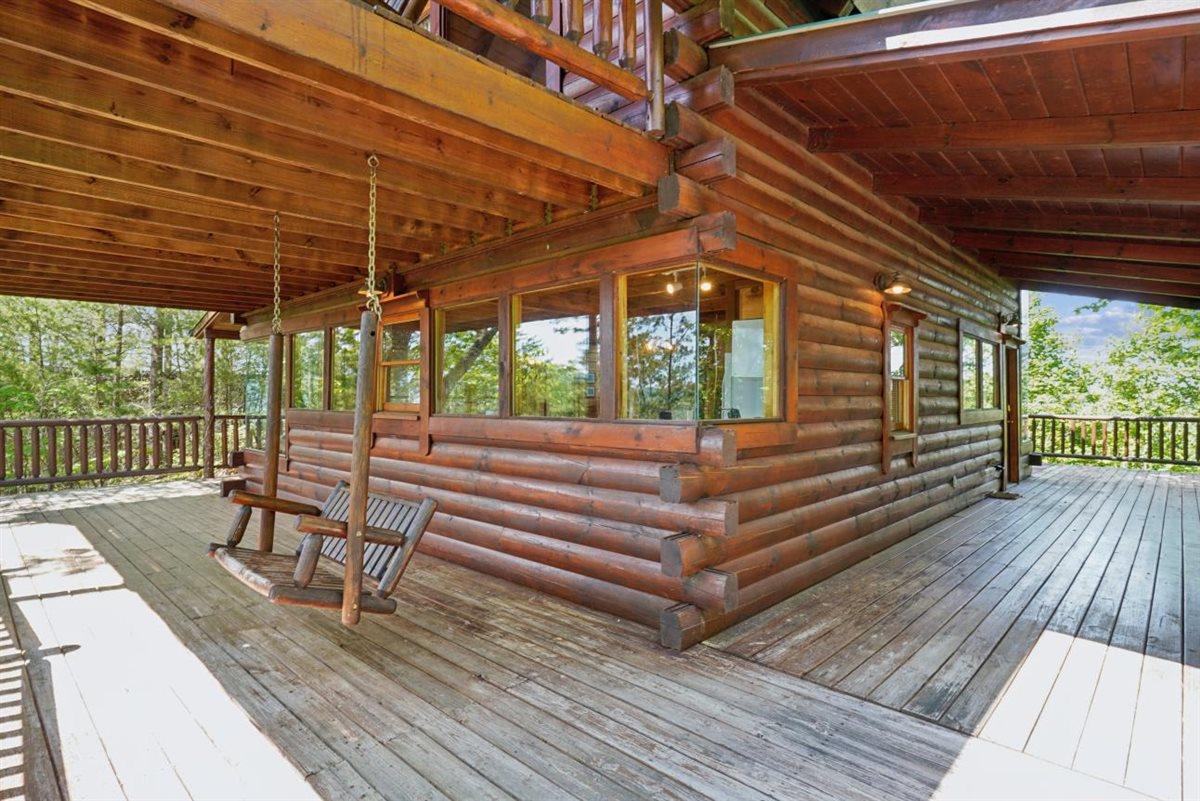 30Screened Porch