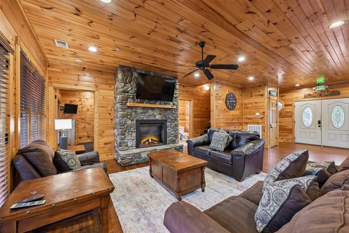 010Living Room
