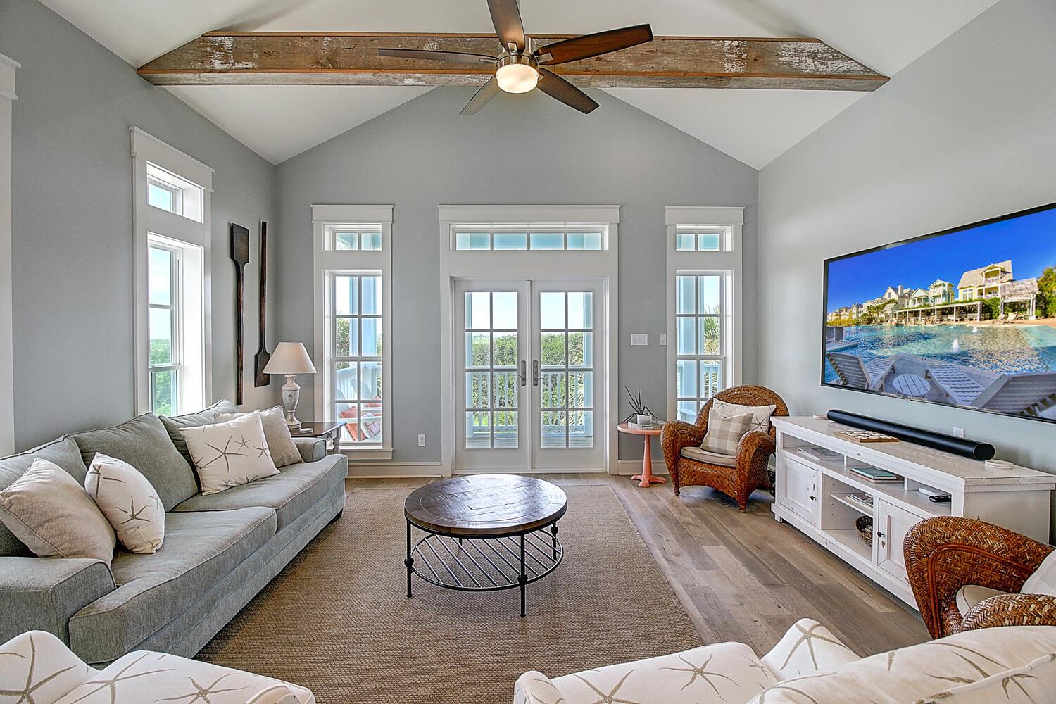 2nd Floor Living Area