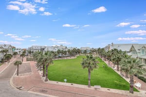 Great Lawn View Balcony, 3rd Floor