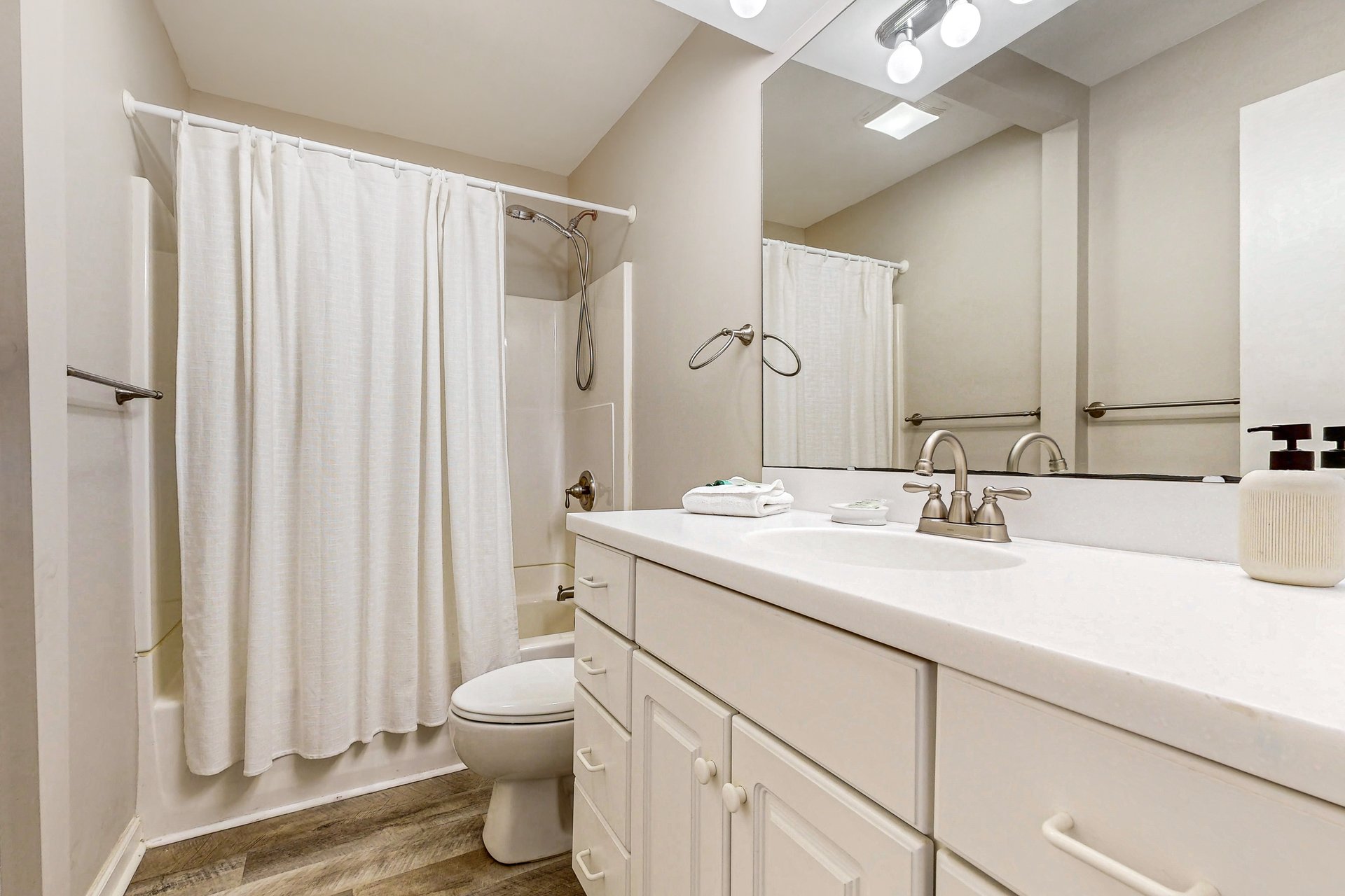 Harbour Point 900 20