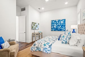 Secondary King Bedroom, 1st Floor